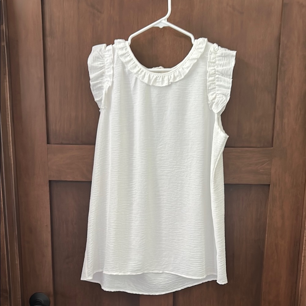 Women's white ruffle sleeve blouse